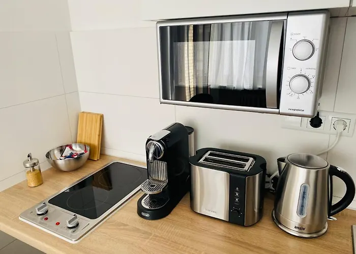 Zentral Gelegene Schoene In Mitte, Direkte Naehe Zum Klinikum Im Viertel , Balkon Bremen